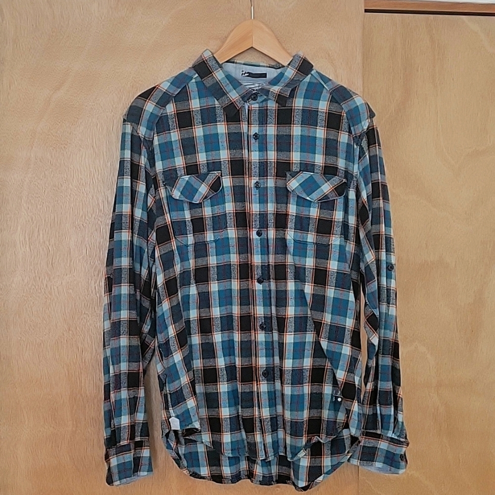 Billabong super soft 100% cotton flannel. Aqua, black and red. Size large.